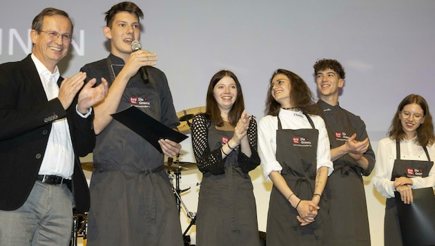 Die Auszubildenden aus Gastronomie und Hotellerie genossen den besonderen Abend (Bild: Ötztal Tourismus)