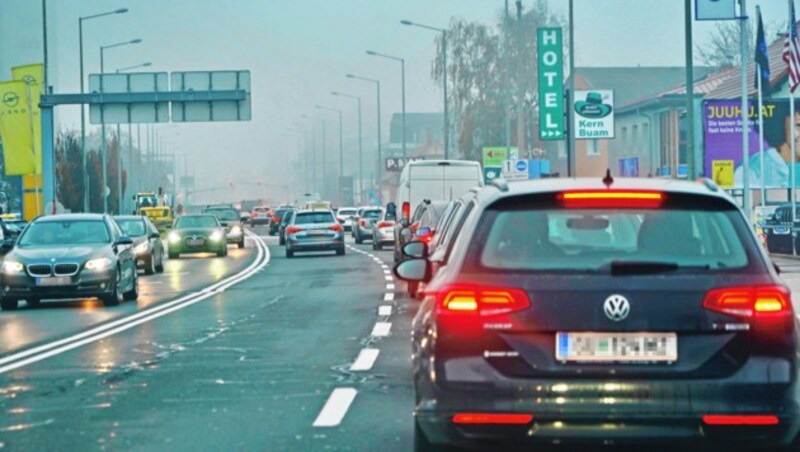 Innerhalb von Graz war das Verkehrsaufkommen, so der ÖAMTC, fast normal... (Bild: Sepp Pail)