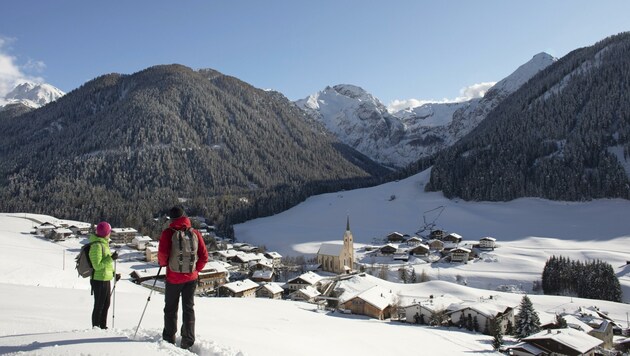 Beim Tourismusverband Osttirol setzt man im Winter auch auf das Winterwandern. (Bild: TVBO/Frank Stolle, Tirol Werbung)