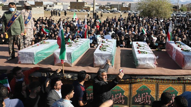 Iraner trauern. (Bild: AFP)