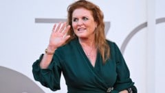 Schrill und laut: Die skandalträchtige Herzogin Sarah Ferguson alias „Fergie“ ist bei der Krönungszeremonie von Charles nicht erwünscht. (Bild: APA/Photo by Tiziana FABI/AFP)