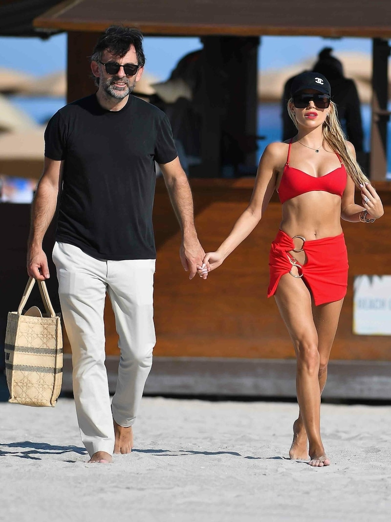 Sylvie Meis Hand in Hand mit Niclas Castello (Bild: www.photopress.at)