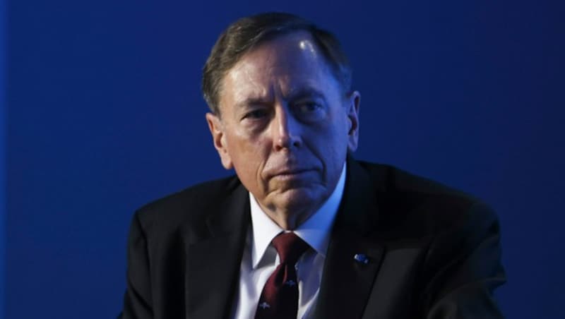 Der ehemalige CIA-Chef David Petraeus im Oktober beim Warschauer Sicherheitsforum (Bild: AP)