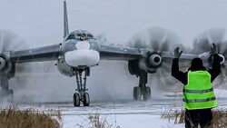 Der Start eines russischen Bombers von einem Luftwaffenstützpunkt (Bild: AP)