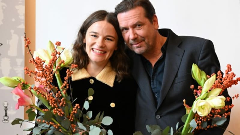 Buhlschaft-Darstellerin Valerie Pachner und Jedermann-Darsteller Michael Maertens bei der Pressekonferenz am Donnerstag (Bild: APA/BARBARA GINDL)