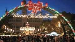 Der Christkindlmarkt am Rathausplatz ist für viele ein Muss. (Bild: Karl Schöndorfer TOPPRESS)