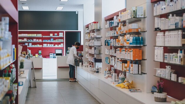 Salzburgs Apotheken helfen sich aufgrund des Engpasses bei einigen Medikamenten gegenseitig aus. (Bild: EXPA/Stefanie Oberhauser)