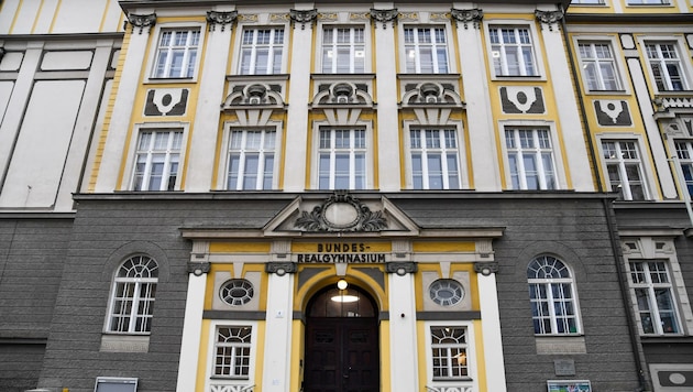 Am 20. Dezember steigt im Festsaal des renommierten Linzer Gymnasiums heuer statt der vor der Pandemie üblichen, traditionellen Weihnachtsfeier eine Winterfeier der ersten Klassen. (Bild: Dostal Harald)