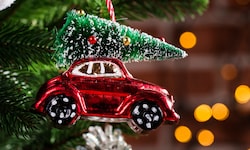 Wie Sie Ihren Christbaum am sichersten transportieren verrät der ÖAMTC.