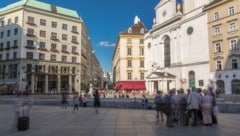 Der Mann konnte von den Einsatzkräften aus den römischen Ruinen beim Michaelerplatz gerettet werden. (Bild: neiezhmakov - stock.adobe.com)