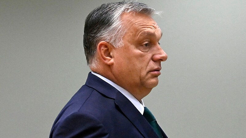 Ministerpräsident Viktor Orbán will „zum früheren System zurückkehren“. (Bild: APA/AFP/JOHN THYS)