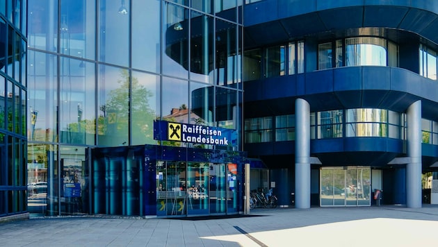 Die Raiffeisenlandesbank OÖ gehört zu den Gläubigern von Wirecard. (Bild: Horst Einöder/Flashpictures)