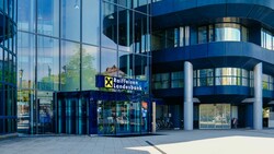 Die Raiffeisenlandesbank OÖ gehört zu den Gläubigern von Wirecard. (Bild: Horst Einöder/Flashpictures)