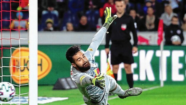 Sturm hat die Angel nach Ex-Salzburg-Tormann Carlos Coronel ausgeworfen. (Bild: Kronen Zeitung)