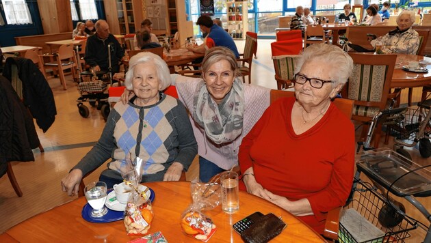 23,2 Grad haben wir im Seniorenheim „Haus der Barmherzigkeit“ gemessen. Leiterin Sandra Schober ist es ganz wichtig, dass keiner der 121 Bewohner frieren muss. (Bild: Christian Jauschowetz)