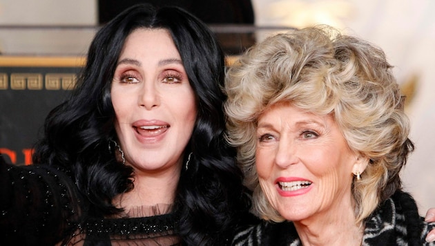 Cher mit ihrer Georgia Holt (Bild: DANNY MOLOSHOK / REUTERS / picturedesk.com)