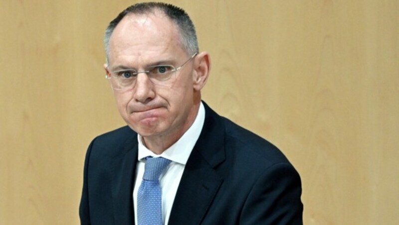 Innenminister Gerhard Karner sieht sich mit Vorwürfen konfrontiert. (Bild: APA/Roland Schlager)