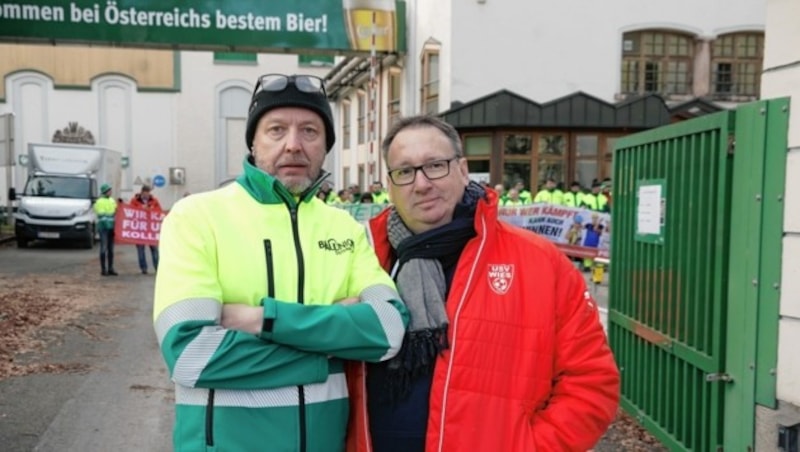 Gösser-Betriebsratsvorsitzender Harald Kaiser (li.) und Gewerkschafter Hermann Edler sprechen von großer Streik-Solidarität in der Belegschaft der steirischen Brauwirtschaft. (Bild: Pail Sepp)