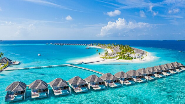 Die Malediven zählen zu den Traumzielen der Salzburger in diesem Winter, solange man das nötige Kleingeld dafür hat. (Bild: stock.adobe.com)