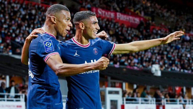 Kylian Mbappe (li.) und Achraf Hakimi (Bild: AP)