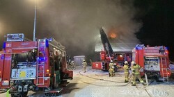 Auf der Postalm in Strobl brach in der Nacht auf Mittwoch ein Feuer aus. (Bild: Freiwillige Feuerwehr Strobl)