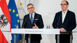 Finanzminister Magnus Brunner (links) und Sozialminister Johannes Rauch (Bild: APA/GEORG HOCHMUTH)