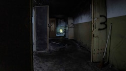 Ein Kellergeschoß in einem Gebäude in Cherson, das nach Angaben eines ukrainischen Staatsanwalts von russischen Truppen als Folterstätte genutzt wurde (Bild: The Associated Press)