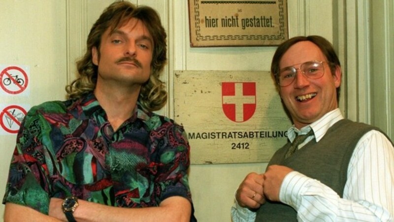 Vorher (1998-2002): Vier Staffeln lang unterhielten Dorfer und Düringer mit der Sitcom. (Bild: ORF/Ali Schafler)