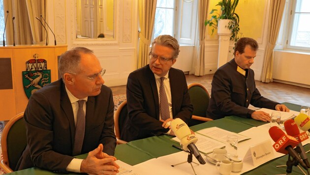 Bundesminister Gerhard Karner, Landeshauptmann Christopher Drexler, Landespolizeidirektor Gerald Ortner (Bild: Christian Jauschowetz)