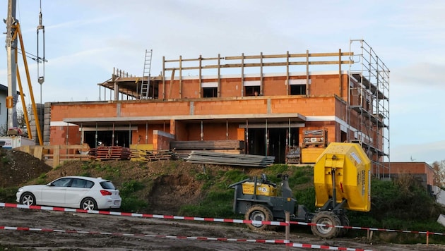 Das Land will leistbare Grundstücke für Jungfamilien sicherstellen (Symbolfoto). (Bild: Scharinger Daniel)