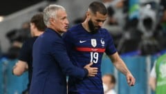 Didier Deschamps (l.) und Karim Benzema (Bild: APA/AFP/POOL/FRANCK FIFE)