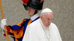 Papst Franziskus hat für den Fall seiner eigenen Amtsunfähigkeit vorgesorgt. (Bild: AP)