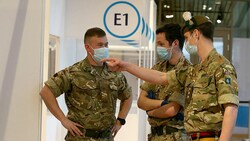 Assistenzeinsatz für britische Soldaten im Gesundheitswesen (Bild: AFP)