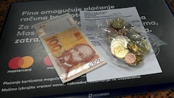 Das EU-Land Kroatien hat in der Neujahrsnacht zwei entscheidende Neuerungen vollzogen: Um Mitternacht führte das Land an der Adria den Euro als Landeswährung ein - und trat zugleich der grenzkontrollfreien Schengen-Zone bei. (Bild: DENIS LOVROVIC / AFP)