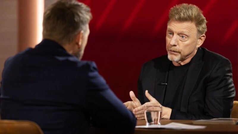 Ein freier Mann: Boris Becker stellt sich den Fragen von Steven Gätjen. (Bild: SAT.1/Nadine Rupp)