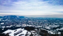 Bis zum 24. Dezember wird in Linz der Schnee wieder völlig verschwunden sein (Bild: Kerschbaummayr Werner)