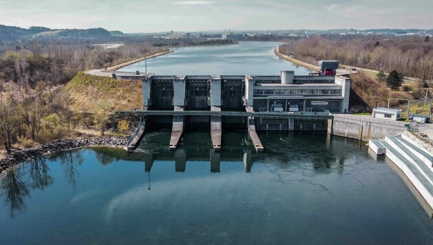 Wassermangel ließ die Stromproduktion der Energie AG ins Stocken geraten. Die Zukäufe kosteten viel Geld, verriet Werner Steinecker. (Bild: Markus Wenzel)