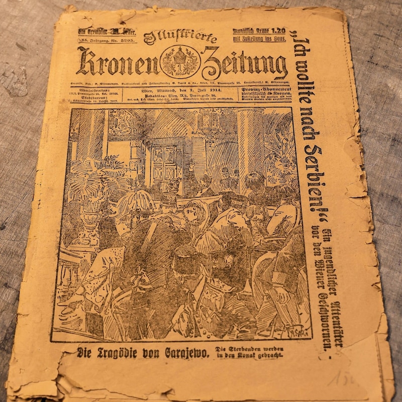 Das älteste „Krone“-Original aus dem Jahr 1914. Das Cover zeigt das Attentat auf den österreichischen Thronfolger in Sarajevo. (Bild: Zwefo)