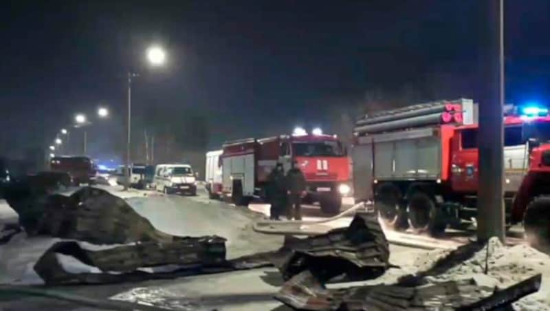 Einsatz in Kemerovo (Bild: Russian Emergency Ministry Press Service/AP)