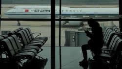 Urlauber sollen bald leichter nach China und Einheimische leichter ins Ausland kommen. (Bild: AP)