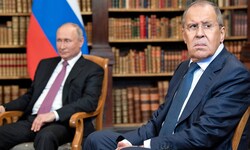 Russlands Außenminister Sergej Lawrow (rechts) hat der Ukraine vorgeworfen, eine von Wladimir ...