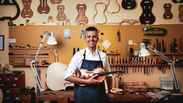 Der Steirer Edgar Russ lebt seit vielen Jahren im italienischen Cremona und ist einer der gefragtesten Geigenbauer der Welt. (Bild: koenigshofer)