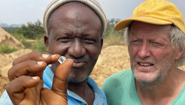 Abenteurer Helmut Pichler auf der Spur der Blutdiamanten in Sierra Leone (Bild: Servus TV)