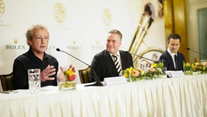 (v.l.n.r.) Dirigent Franz Welser-Möst, der Vorstand der Wiener Philharmoniker, Daniel Froschauer, und ORF-Generaldirektor Roland Weißmann bei der Pressekonferenz der Wiener Philharmoniker zum Neujahrskonzert 2023. (Bild: APA/Eva Manhart)