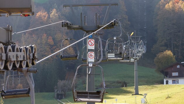 Kein Skibetrieb: Die Zinkenlifte stehen. (Bild: Tschepp Markus)
