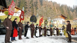 Der große Perchtenlauf der Goldegger findet traditionell am Neujahrstag um 18 Uhr im Dorf statt. (Bild: GERHARD SCHIEL)