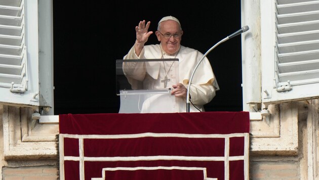 Papst Franziskus während des Angelus-Gebets am Neujahrstag (Bild: AP)