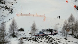 Drei Skifahrerinnen gerieten in dem Bereich über die Piste hinaus. (Bild: zoom.tirol)