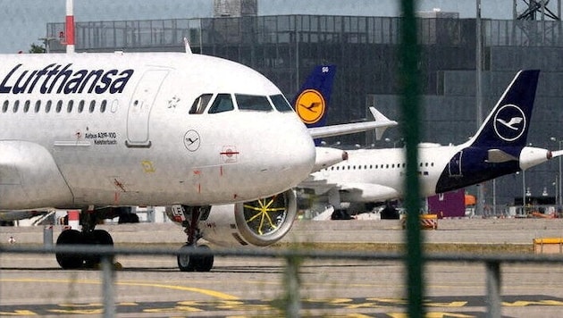 Eine Maschine der Lufthansa musste im Anflug auf Salzburg abdrehen und in München landen. (Bild: REUTERS)