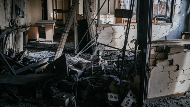 Ein zerstörtes Kinderkrankenhaus in Cherson (Bild: Dimitar Dilkoff/AFP)